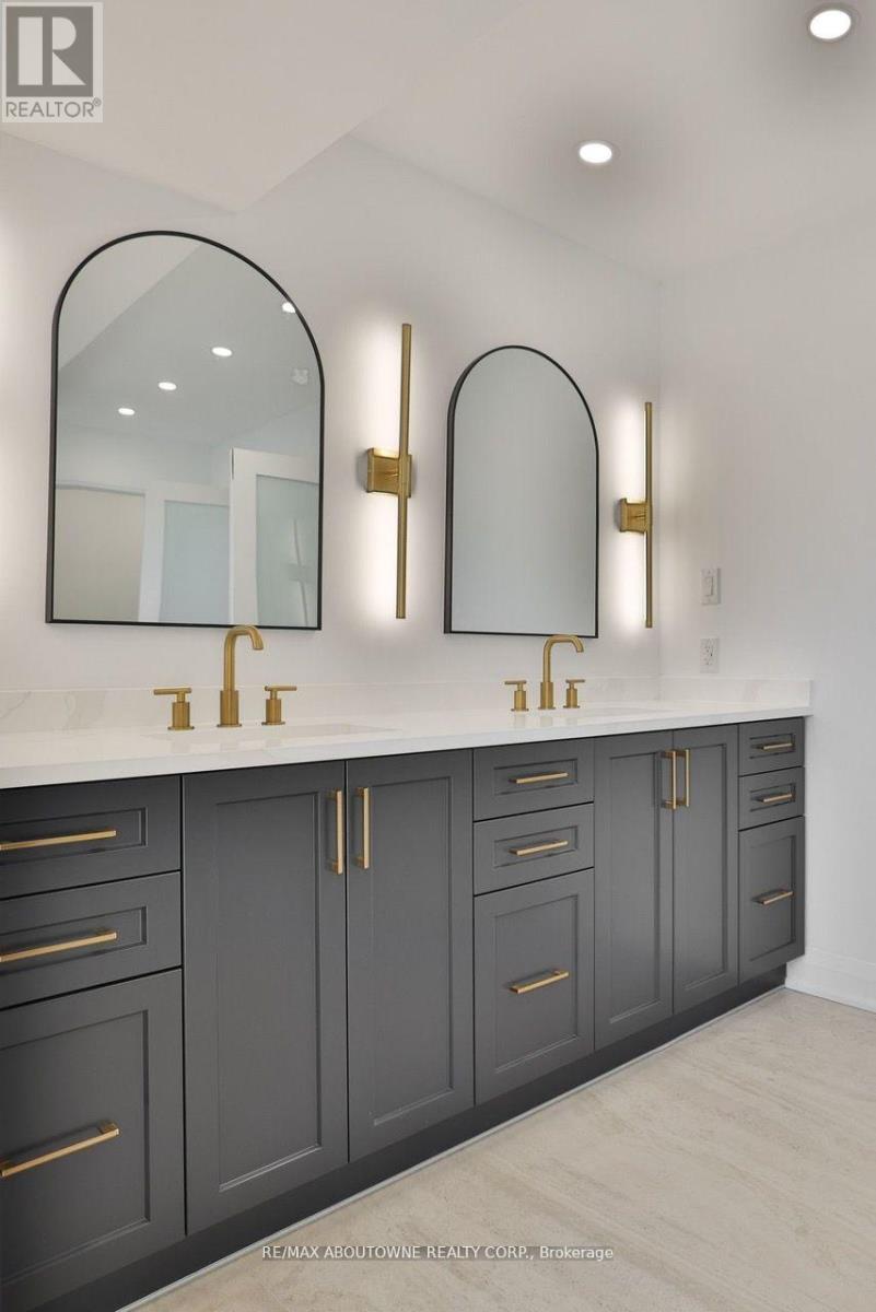 63 Tradewind Drive, Oakville, Ontario  L6L 6K8 - Photo 34 - W12865776