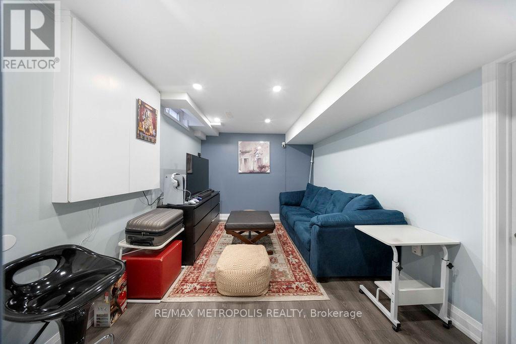 42 Gulliver Crescent, Brampton, Ontario  L6S 1S9 - Photo 38 - W12899544