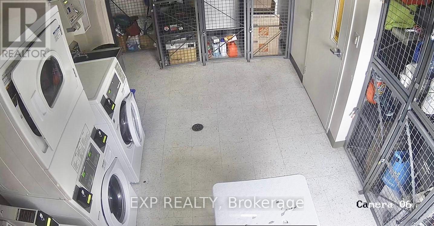 Unit-6 - 25 Paisley Boulevard E, Mississauga, Ontario  L5A 1P3 - Photo 10 - W12755880