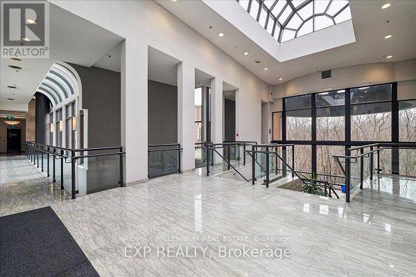 2005 - 3 Hickory Tree Road, Toronto, Ontario  M9N 3W5 - Photo 16 - W12768236