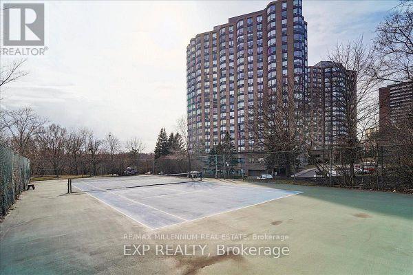 2005 - 3 Hickory Tree Road, Toronto, Ontario  M9N 3W5 - Photo 20 - W12768236