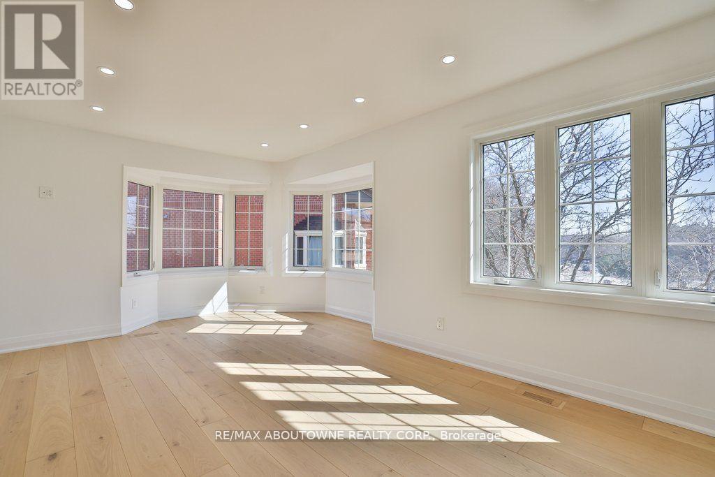 63 Tradewind Drive, Oakville, Ontario  L6L 6K8 - Photo 20 - W12865776