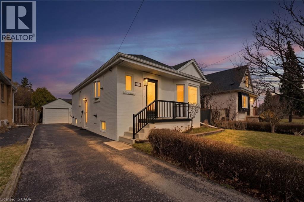 957 Queensdale Avenue E, Hamilton, Ontario  L8T 1H5 - Photo 3 - 40815303