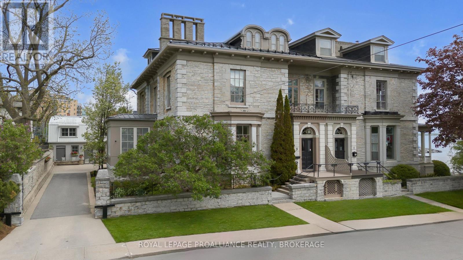 3 Emily Street, Kingston, Ontario  K7L 2W2 - Photo 1 - X12924924