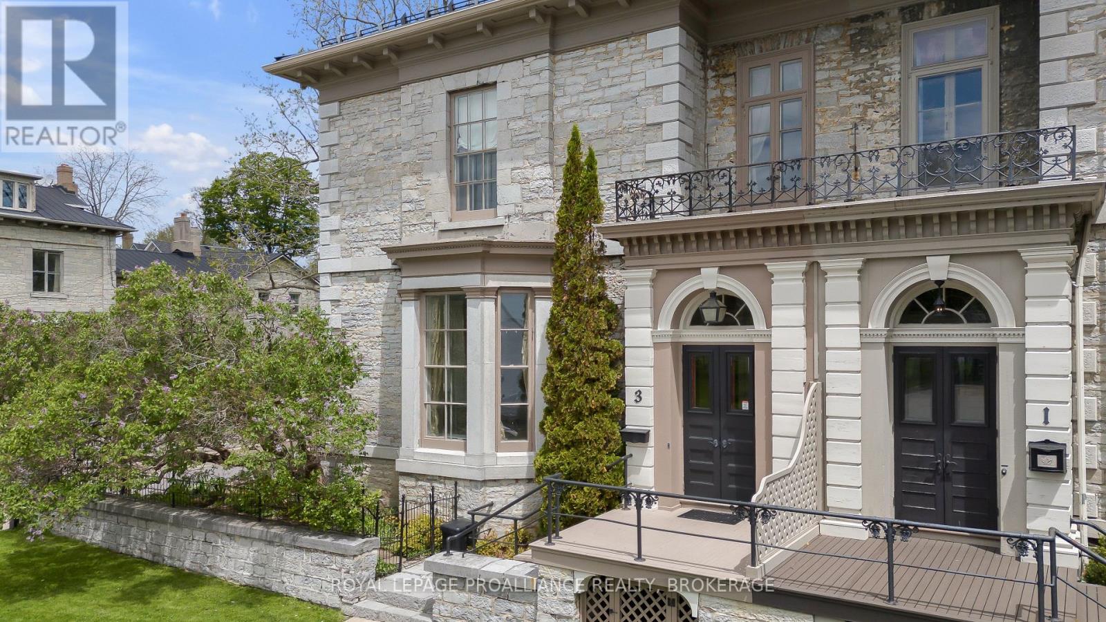 3 Emily Street, Kingston, Ontario  K7L 2W2 - Photo 3 - X12924924