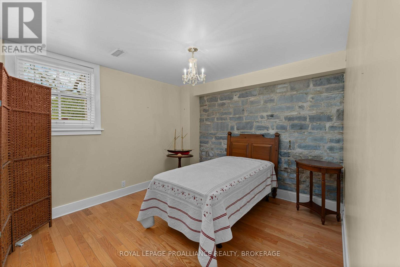 3 Emily Street, Kingston, Ontario  K7L 2W2 - Photo 37 - X12924924