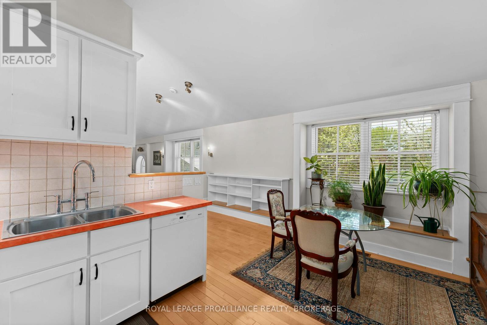 3 Emily Street, Kingston, Ontario  K7L 2W2 - Photo 42 - X12924924