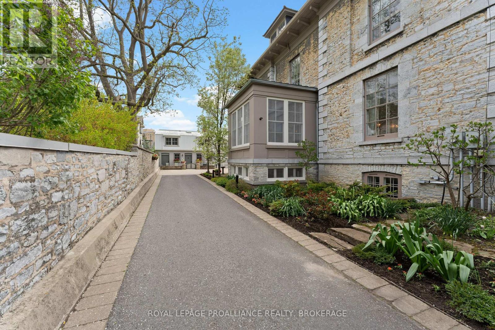 3 Emily Street, Kingston, Ontario  K7L 2W2 - Photo 46 - X12924924