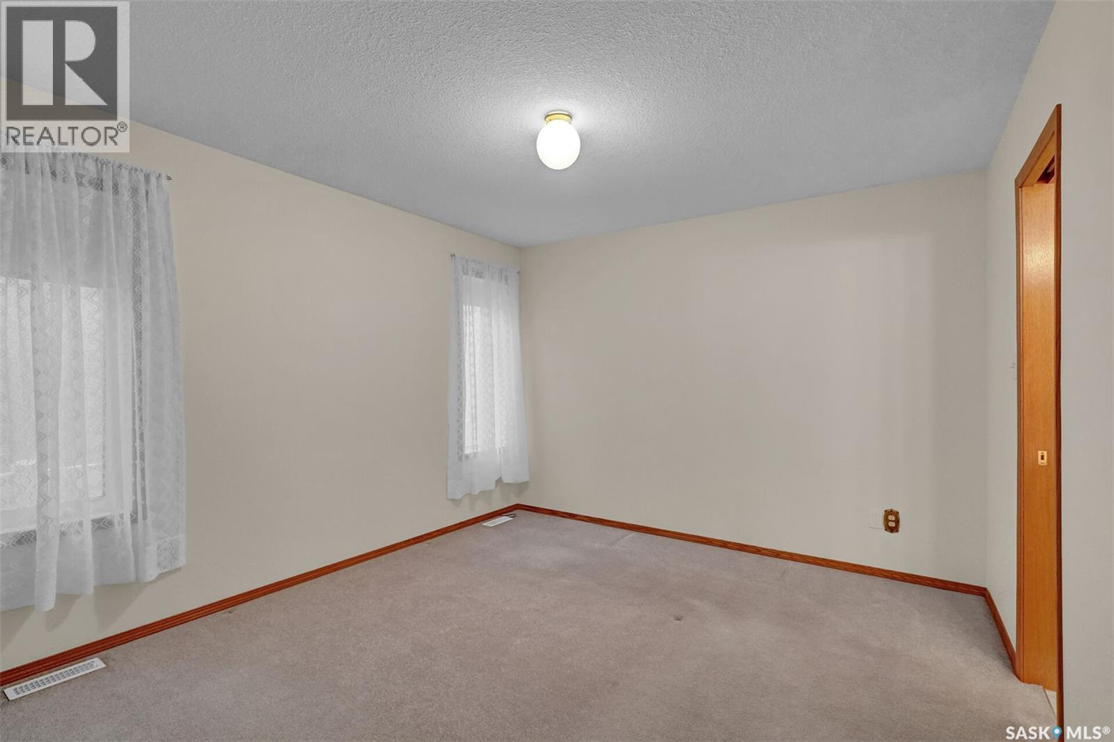 227 Rothwell Crescent, Regina, Saskatchewan  S4N 1R5 - Photo 10 - SK031364