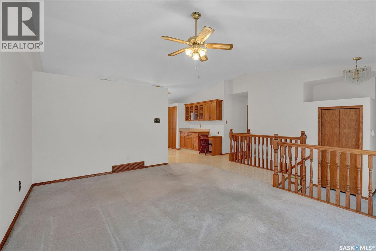 227 Rothwell Crescent, Regina, Saskatchewan  S4N 1R5 - Photo 5 - SK031364