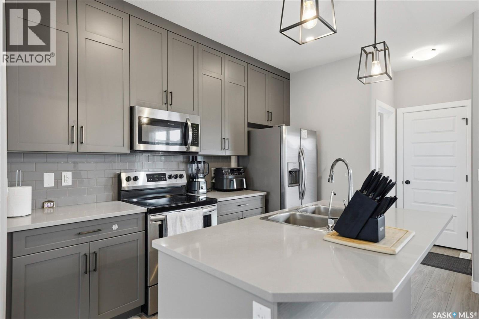 608 Brighton Gate, Saskatoon, Saskatchewan  S7V 0V5 - Photo 8 - SK031191