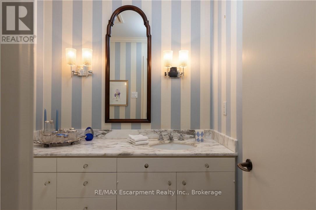 1168 Carey Road, Oakville, Ontario  L6J 2E4 - Photo 26 - W12785298