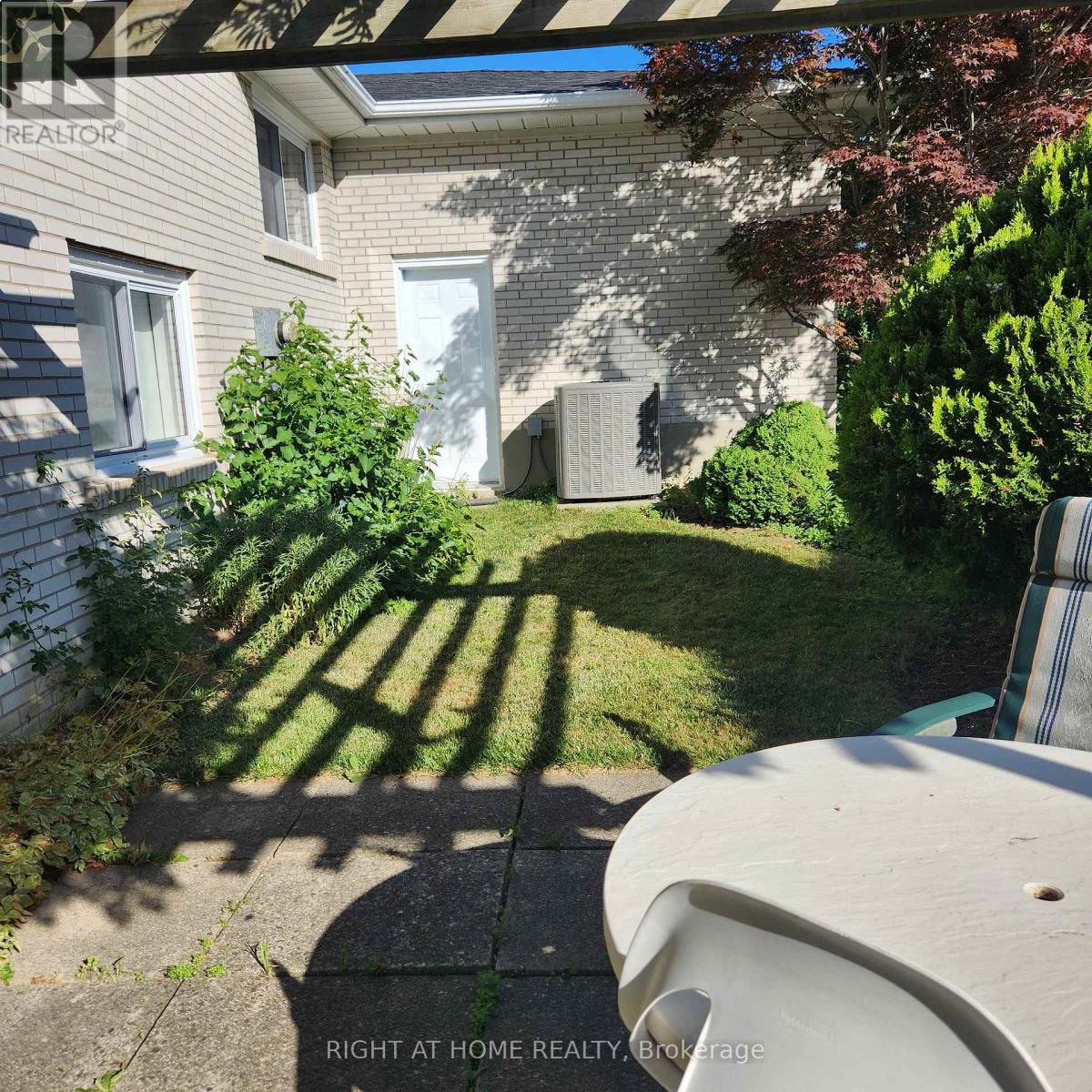 575 Eversley Drive, Mississauga, Ontario  L5A 2E1 - Photo 43 - W12924606