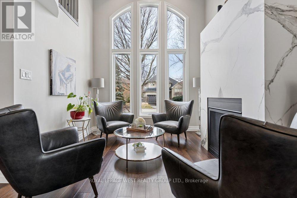 2293 Carpenters Circle, Oakville, Ontario  L6M 3C6 - Photo 12 - W12924628