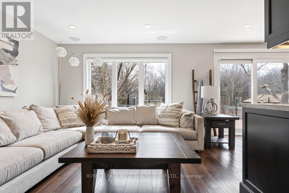 2293 Carpenters Circle, Oakville, Ontario  L6M 3C6 - Photo 18 - W12924628