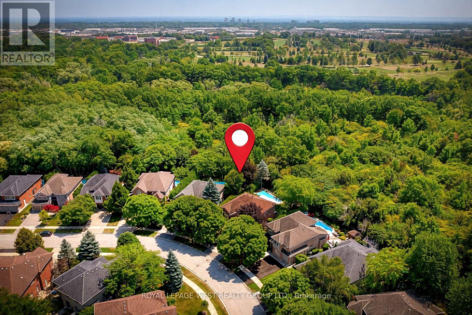 2293 Carpenters Circle, Oakville, Ontario  L6M 3C6 - Photo 2 - W12924628