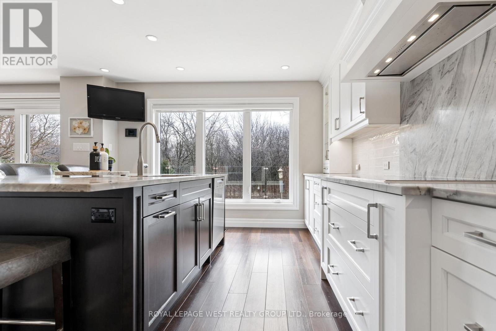 2293 Carpenters Circle, Oakville, Ontario  L6M 3C6 - Photo 27 - W12924628