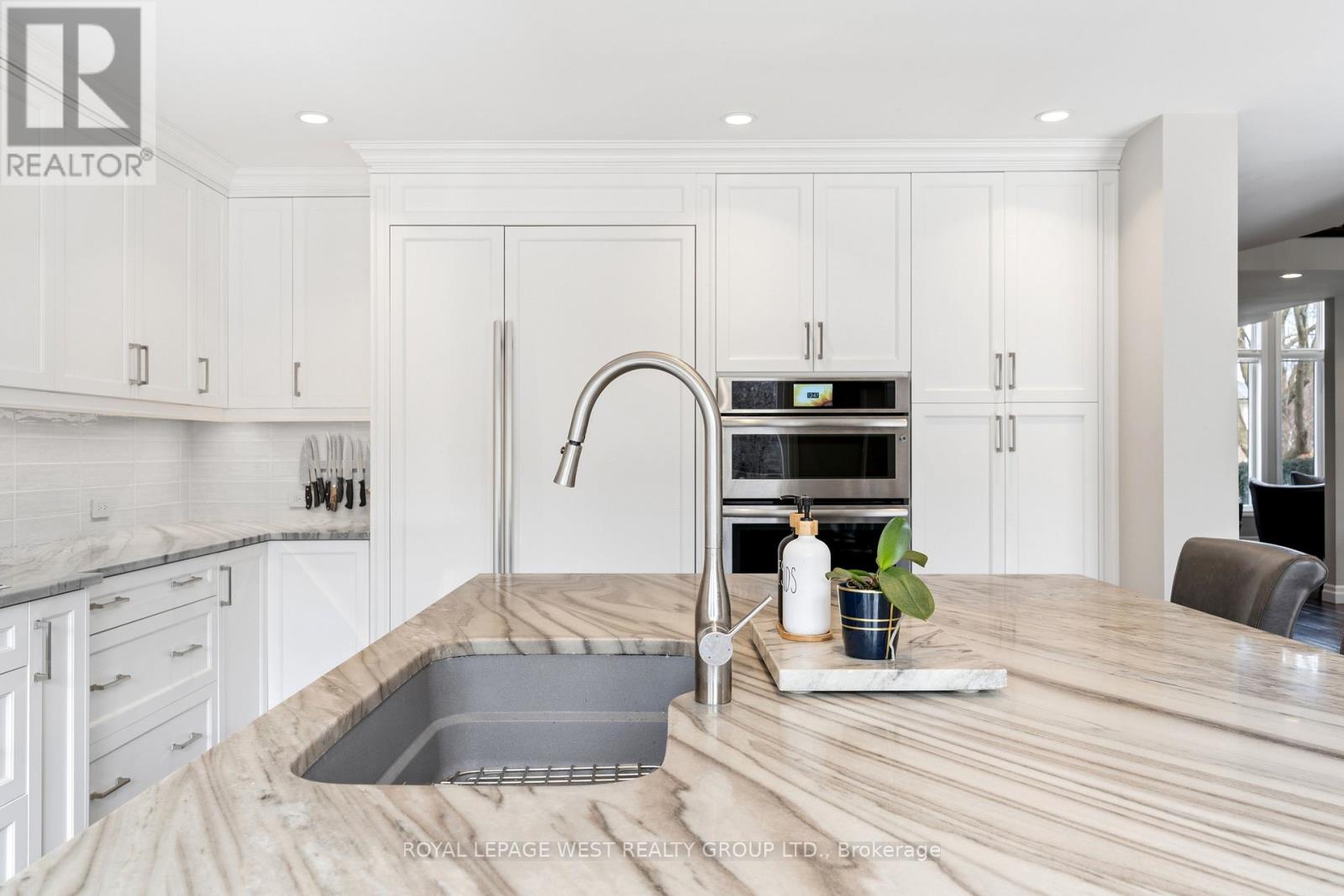 2293 Carpenters Circle, Oakville, Ontario  L6M 3C6 - Photo 29 - W12924628