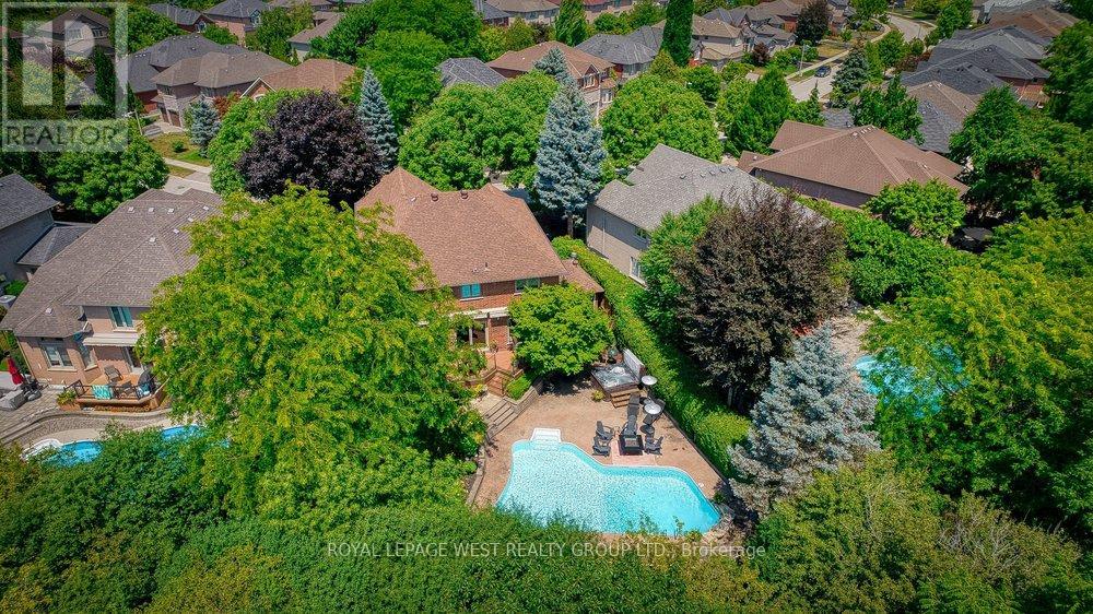 2293 Carpenters Circle, Oakville, Ontario  L6M 3C6 - Photo 4 - W12924628