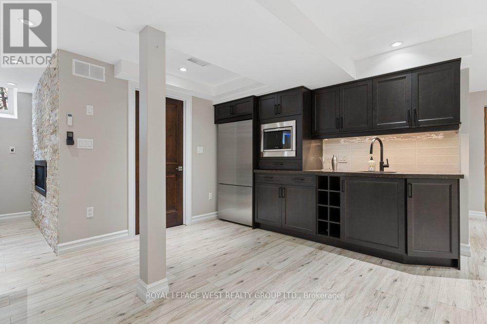 2293 Carpenters Circle, Oakville, Ontario  L6M 3C6 - Photo 46 - W12924628