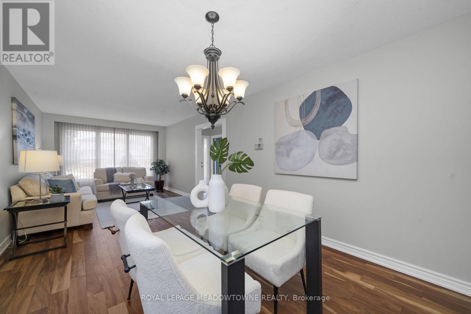 431 Gowland Crescent, Milton, Ontario  L9T 4B9 - Photo 11 - W12924638