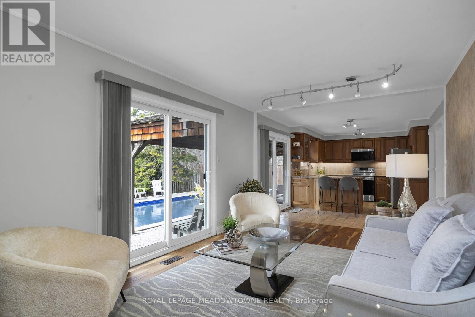 431 Gowland Crescent, Milton, Ontario  L9T 4B9 - Photo 17 - W12924638