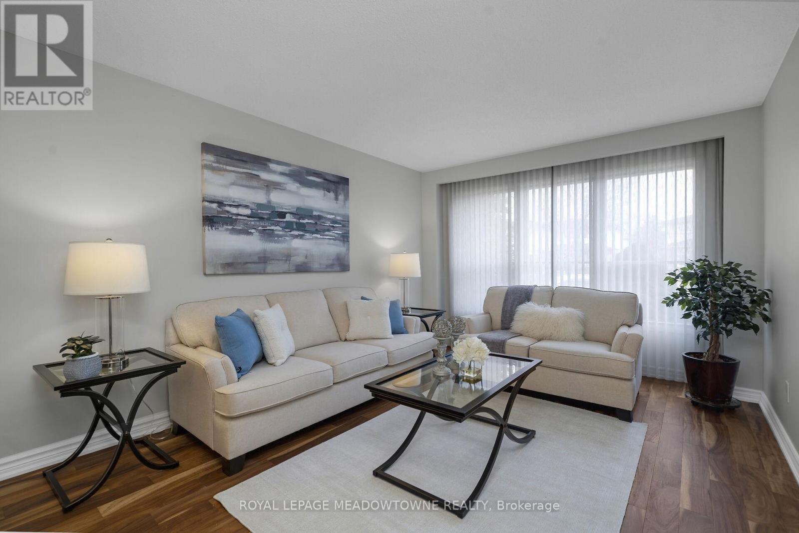 431 Gowland Crescent, Milton, Ontario  L9T 4B9 - Photo 8 - W12924638