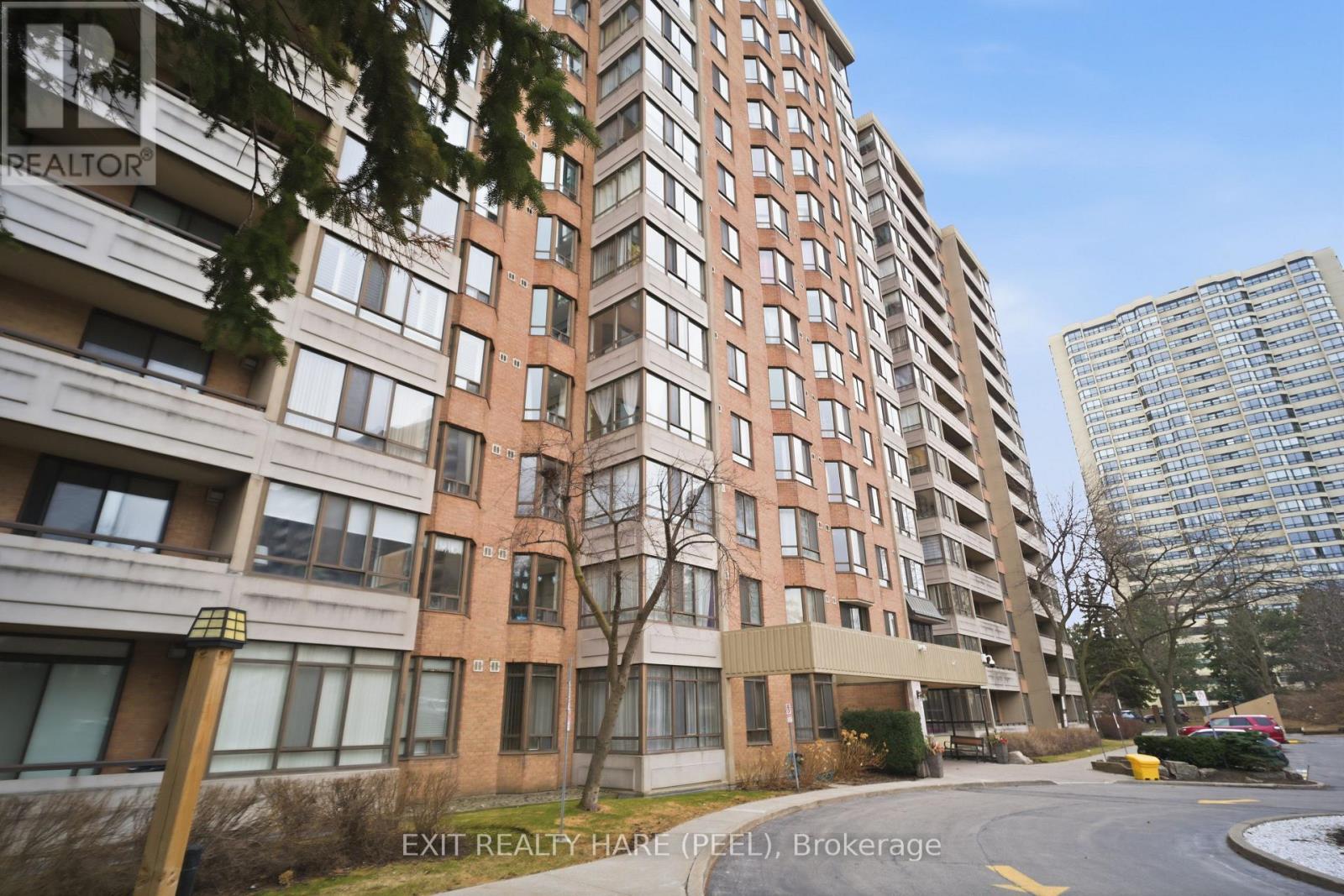 407 - 5 LISA STREET, Brampton, Ontario