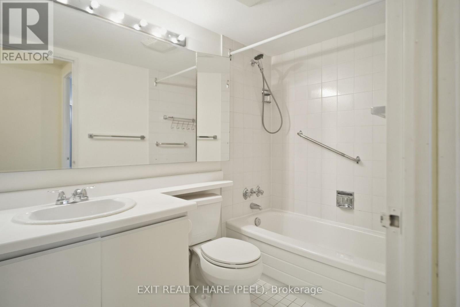 407 - 5 Lisa Street, Brampton, Ontario  L6T 4T4 - Photo 6 - W12924648