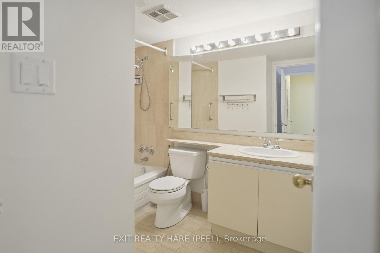 407 - 5 Lisa Street, Brampton, Ontario  L6T 4T4 - Photo 7 - W12924648