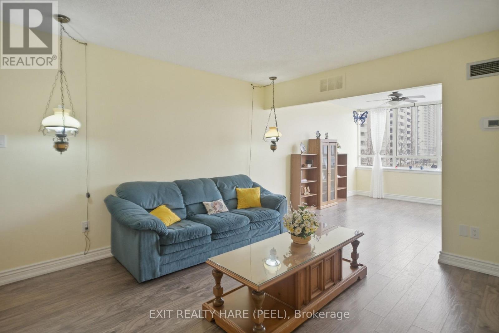 407 - 5 Lisa Street, Brampton, Ontario  L6T 4T4 - Photo 8 - W12924648