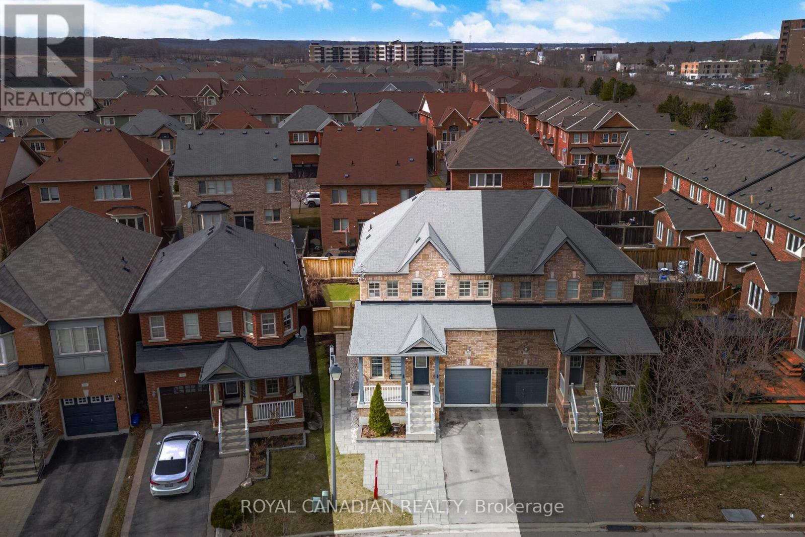 83 Mander Place, Milton, Ontario  L9T 7A8 - Photo 2 - W12924704