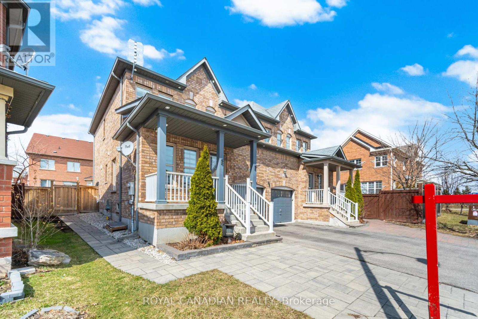83 Mander Place, Milton, Ontario  L9T 7A8 - Photo 4 - W12924704