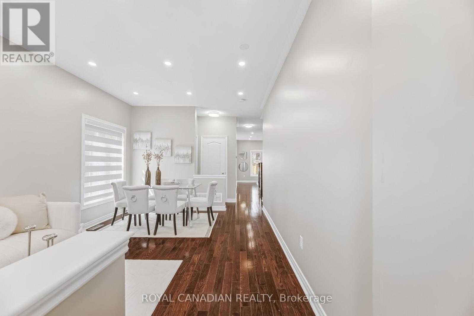 83 Mander Place, Milton, Ontario  L9T 7A8 - Photo 7 - W12924704