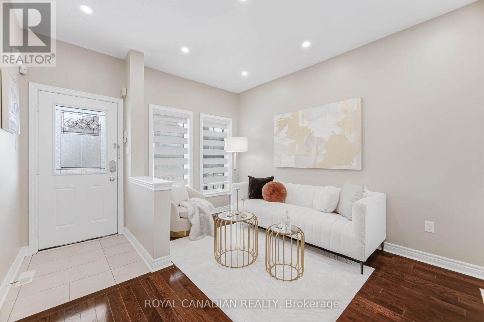 83 Mander Place, Milton, Ontario  L9T 7A8 - Photo 8 - W12924704