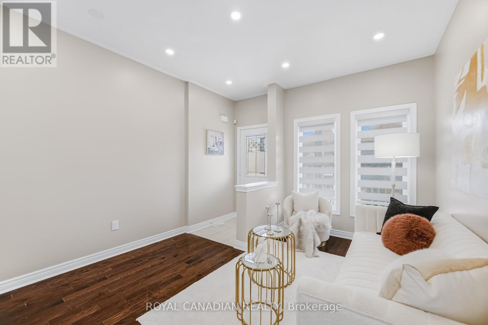 83 Mander Place, Milton, Ontario  L9T 7A8 - Photo 9 - W12924704