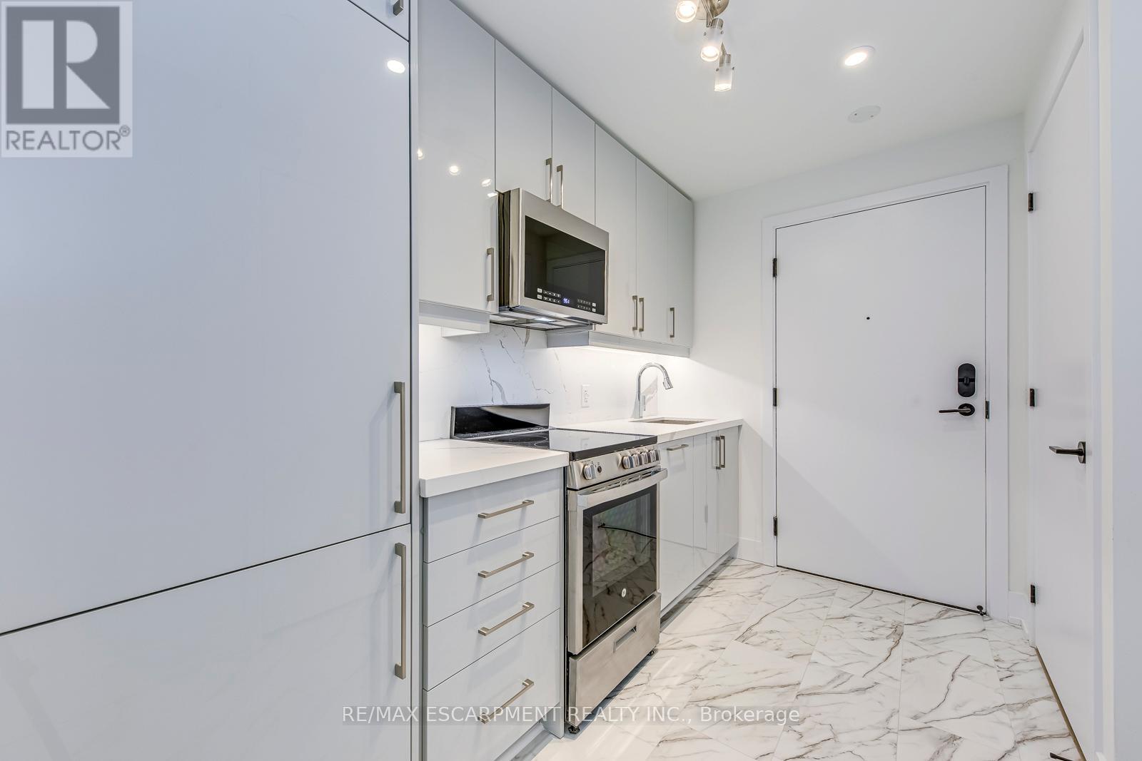 112 - 2450 Old Bronte Road, Oakville, Ontario  L6M 5P6 - Photo 10 - W12924708