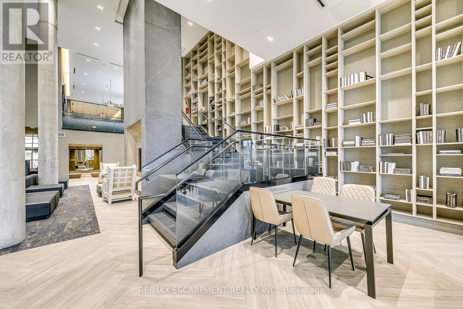 112 - 2450 Old Bronte Road, Oakville, Ontario  L6M 5P6 - Photo 4 - W12924708