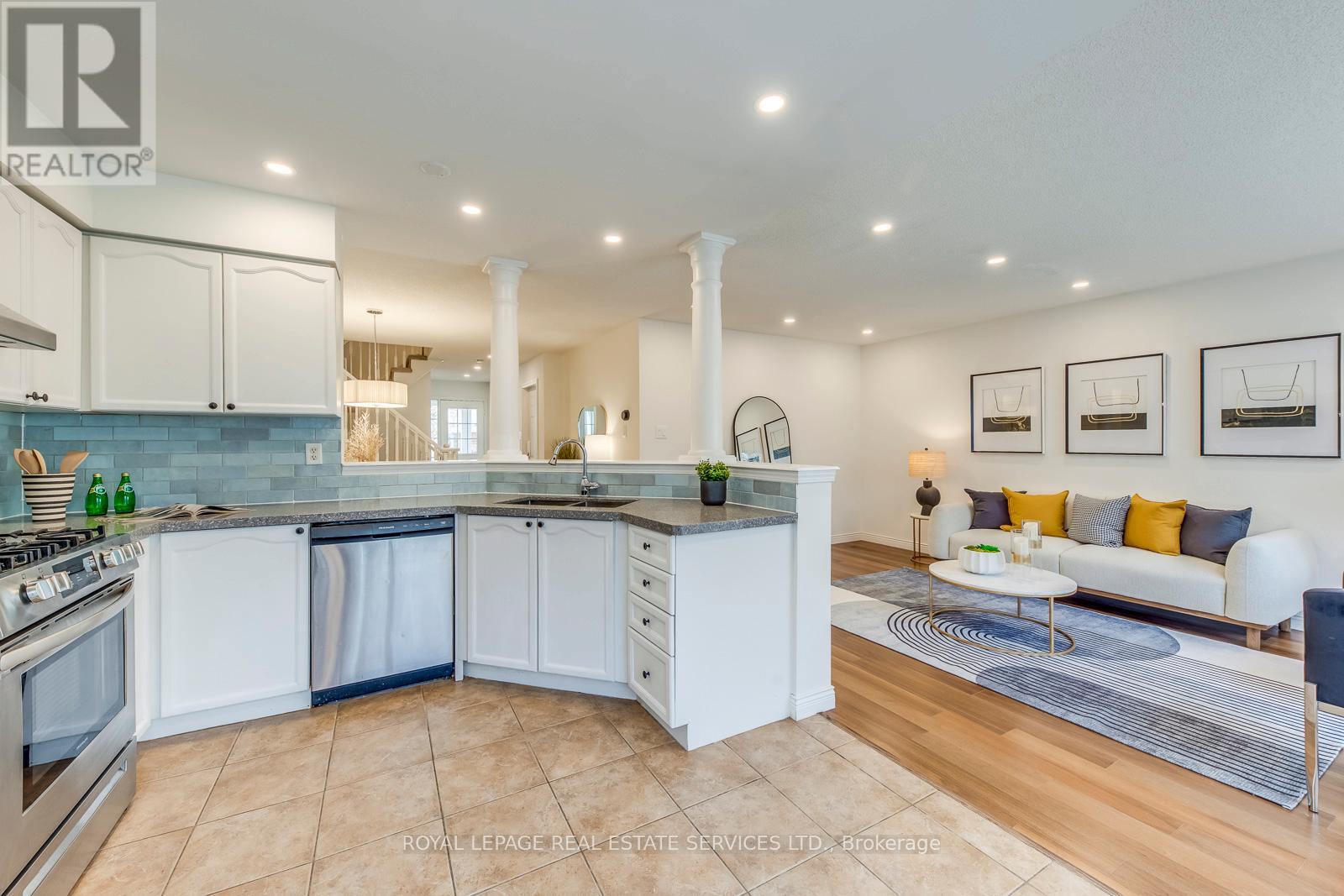 2066 Broadleaf Crescent, Burlington, Ontario  L7L 6S4 - Photo 12 - W12924720