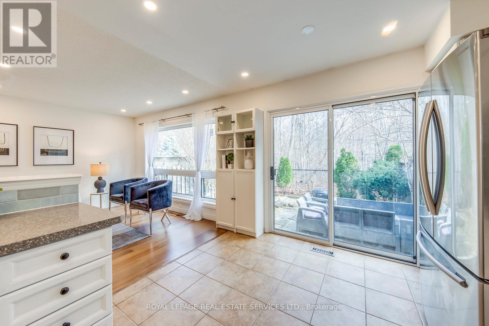 2066 Broadleaf Crescent, Burlington, Ontario  L7L 6S4 - Photo 14 - W12924720