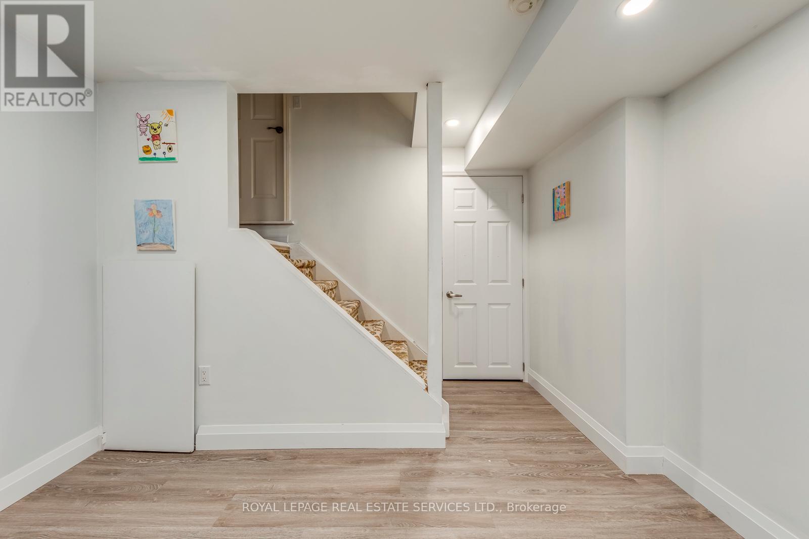 2066 Broadleaf Crescent, Burlington, Ontario  L7L 6S4 - Photo 24 - W12924720