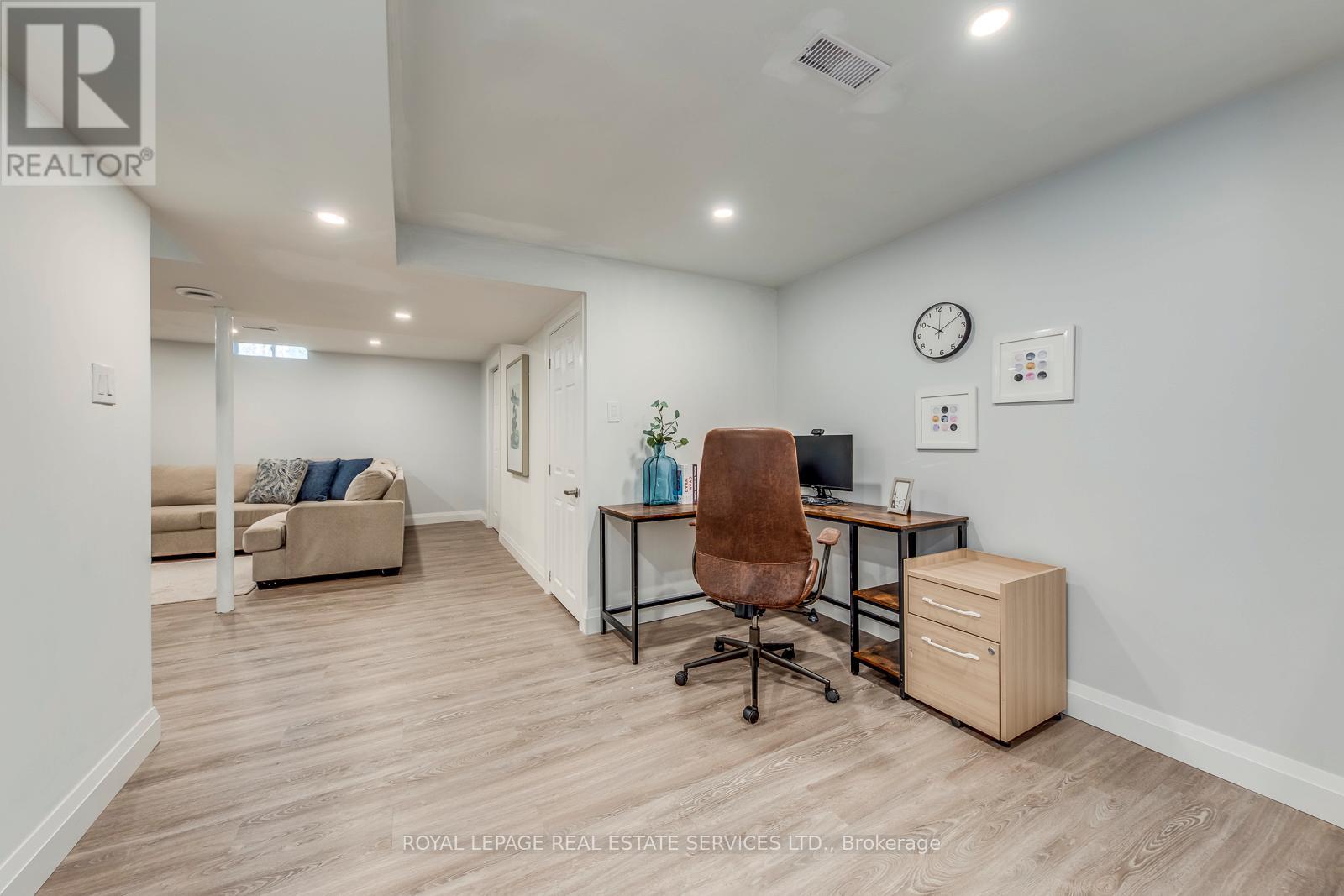 2066 Broadleaf Crescent, Burlington, Ontario  L7L 6S4 - Photo 25 - W12924720