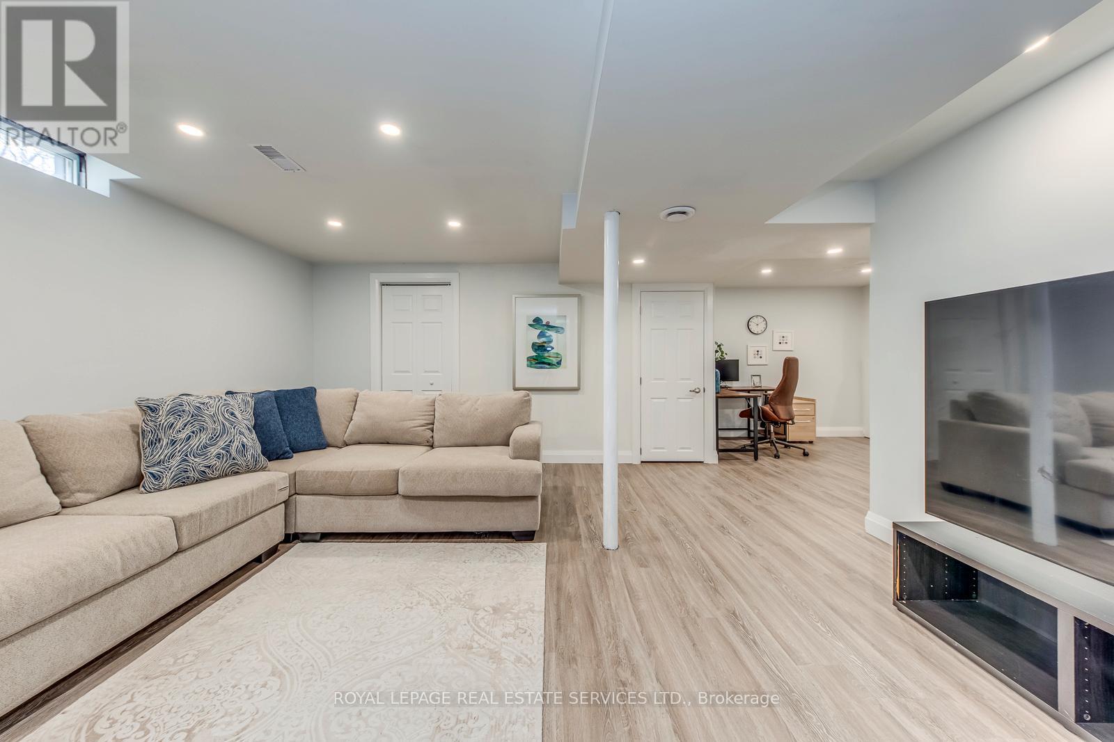 2066 Broadleaf Crescent, Burlington, Ontario  L7L 6S4 - Photo 26 - W12924720