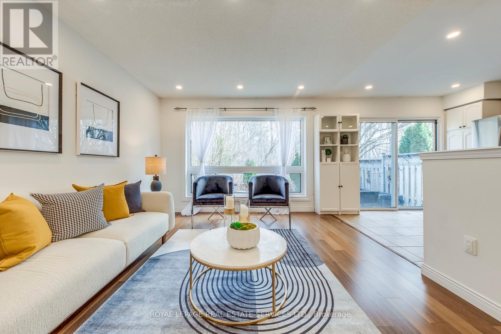 2066 Broadleaf Crescent, Burlington, Ontario  L7L 6S4 - Photo 7 - W12924720