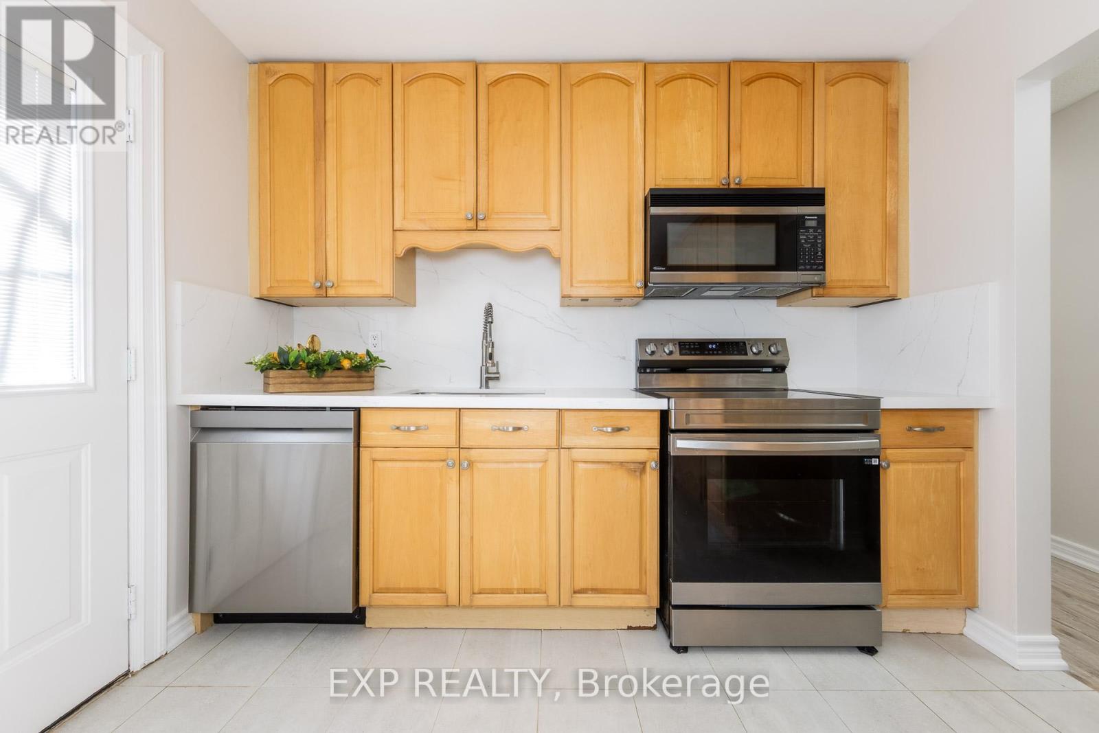 584 Elliott Crescent, Milton, Ontario  L9T 3G4 - Photo 14 - W12924738