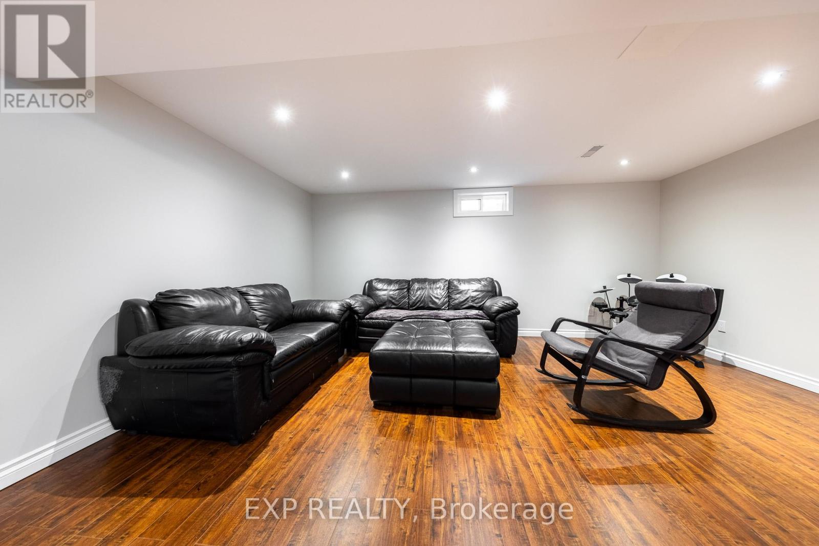 584 Elliott Crescent, Milton, Ontario  L9T 3G4 - Photo 23 - W12924738