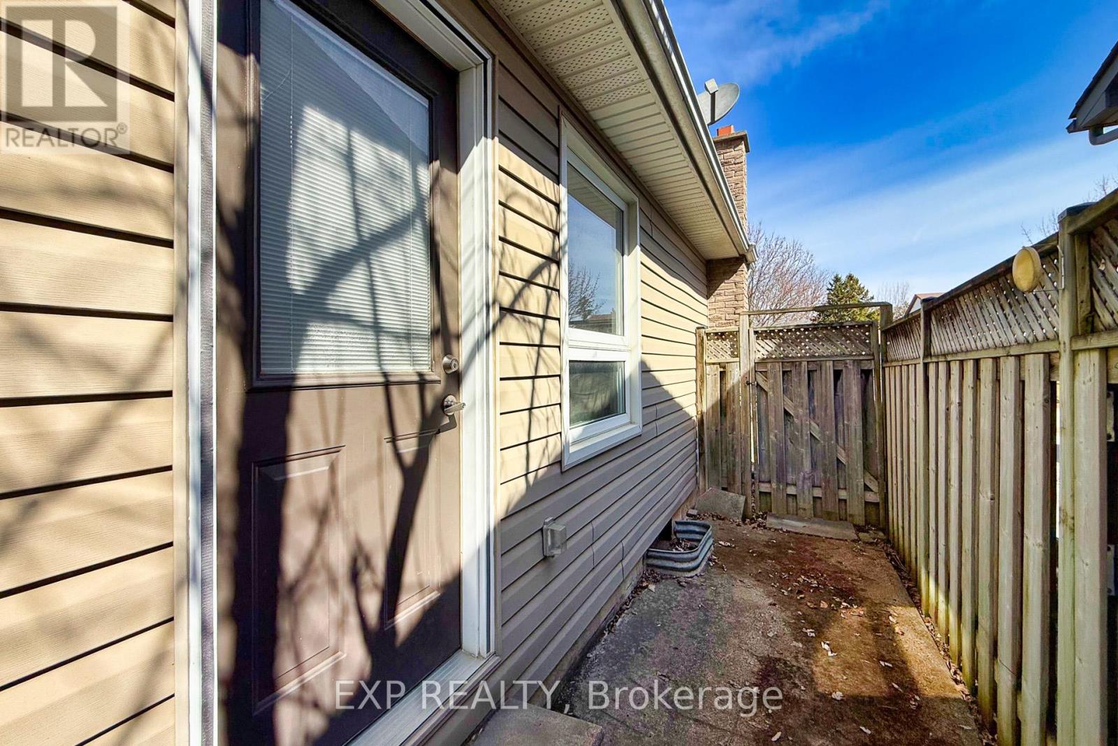 584 Elliott Crescent, Milton, Ontario  L9T 3G4 - Photo 31 - W12924738