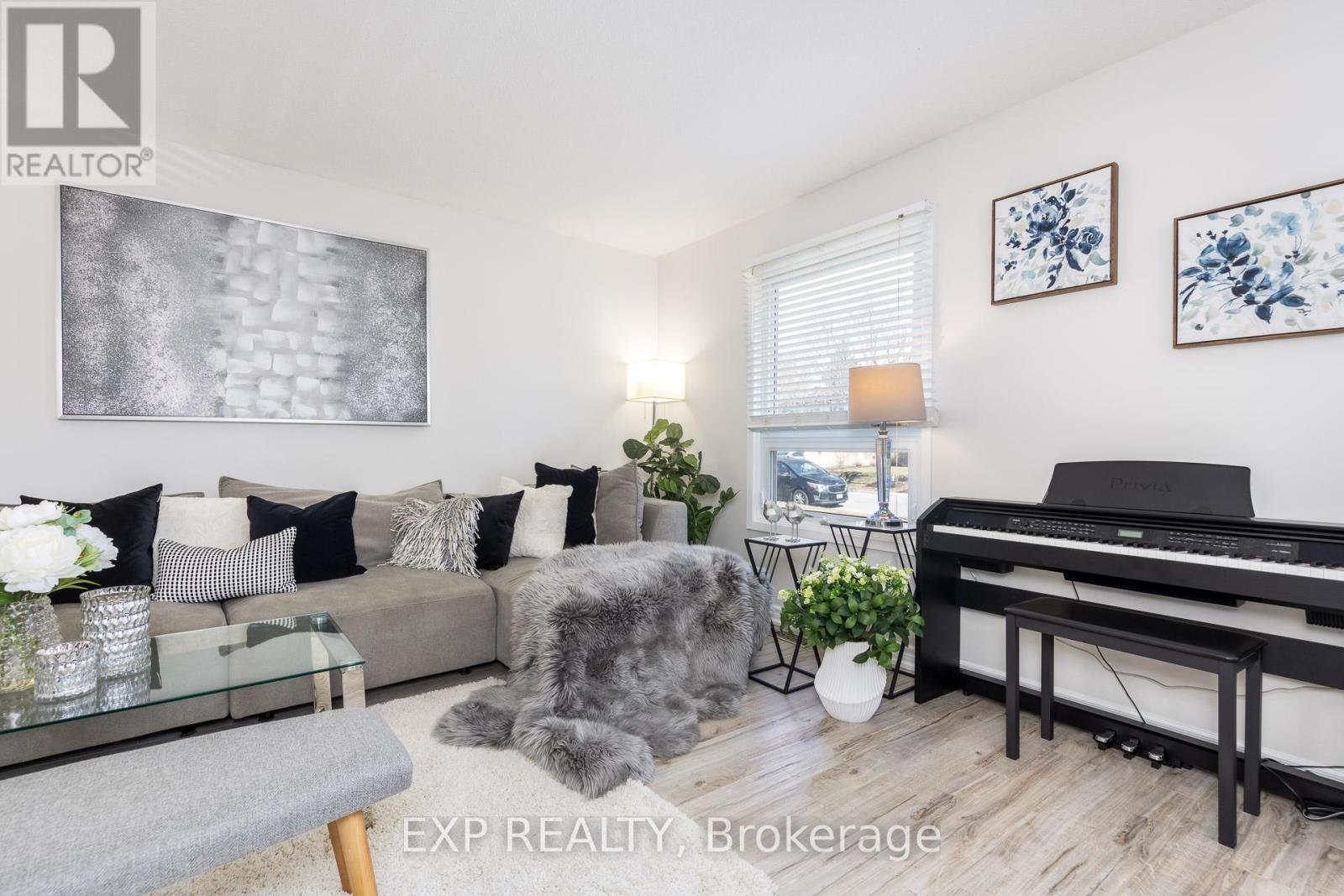 584 Elliott Crescent, Milton, Ontario  L9T 3G4 - Photo 7 - W12924738