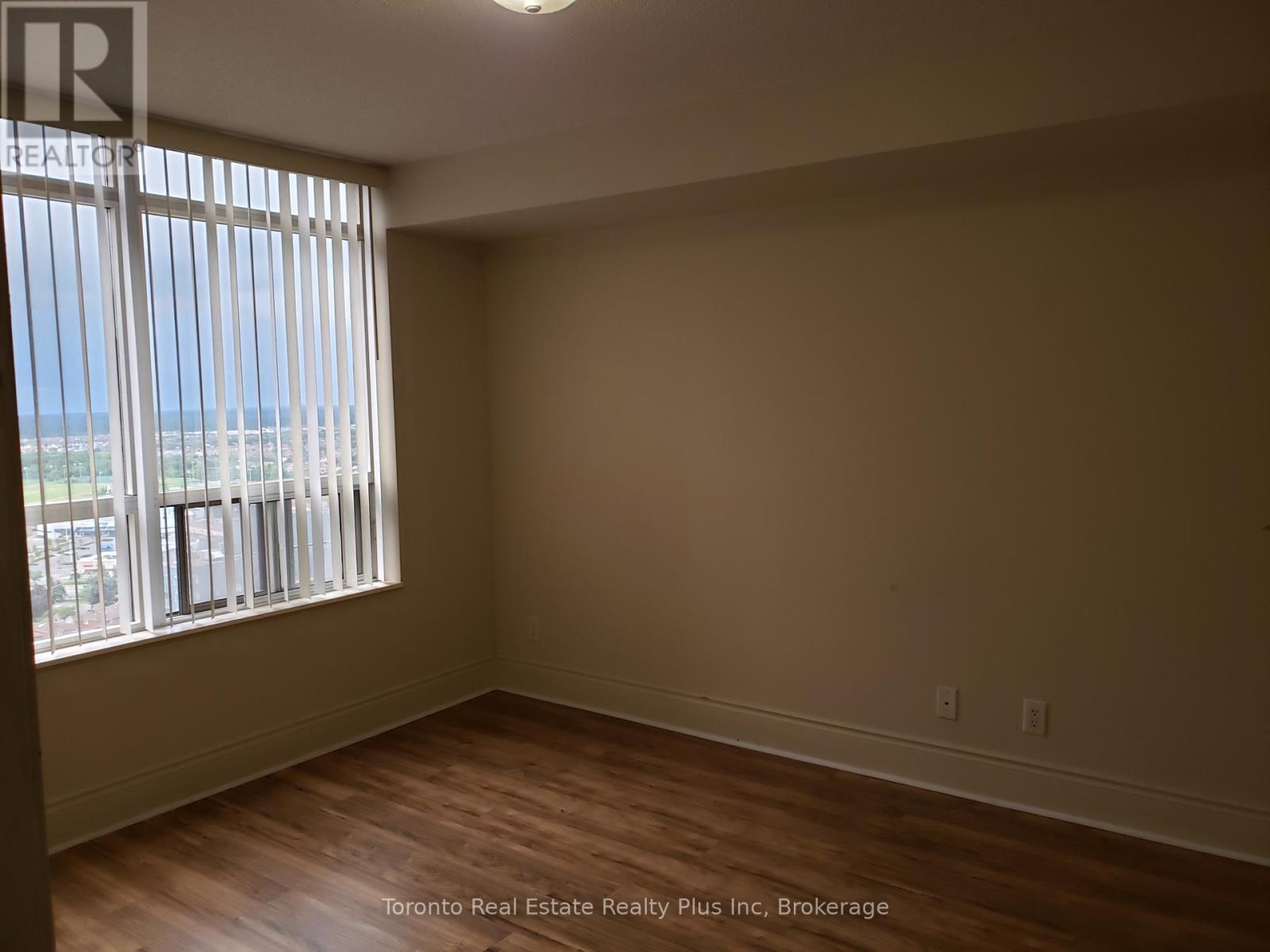 2630 - 3888 Duke Of York Boulevard, Mississauga, Ontario  L5B 4P5 - Photo 2 - W12924800