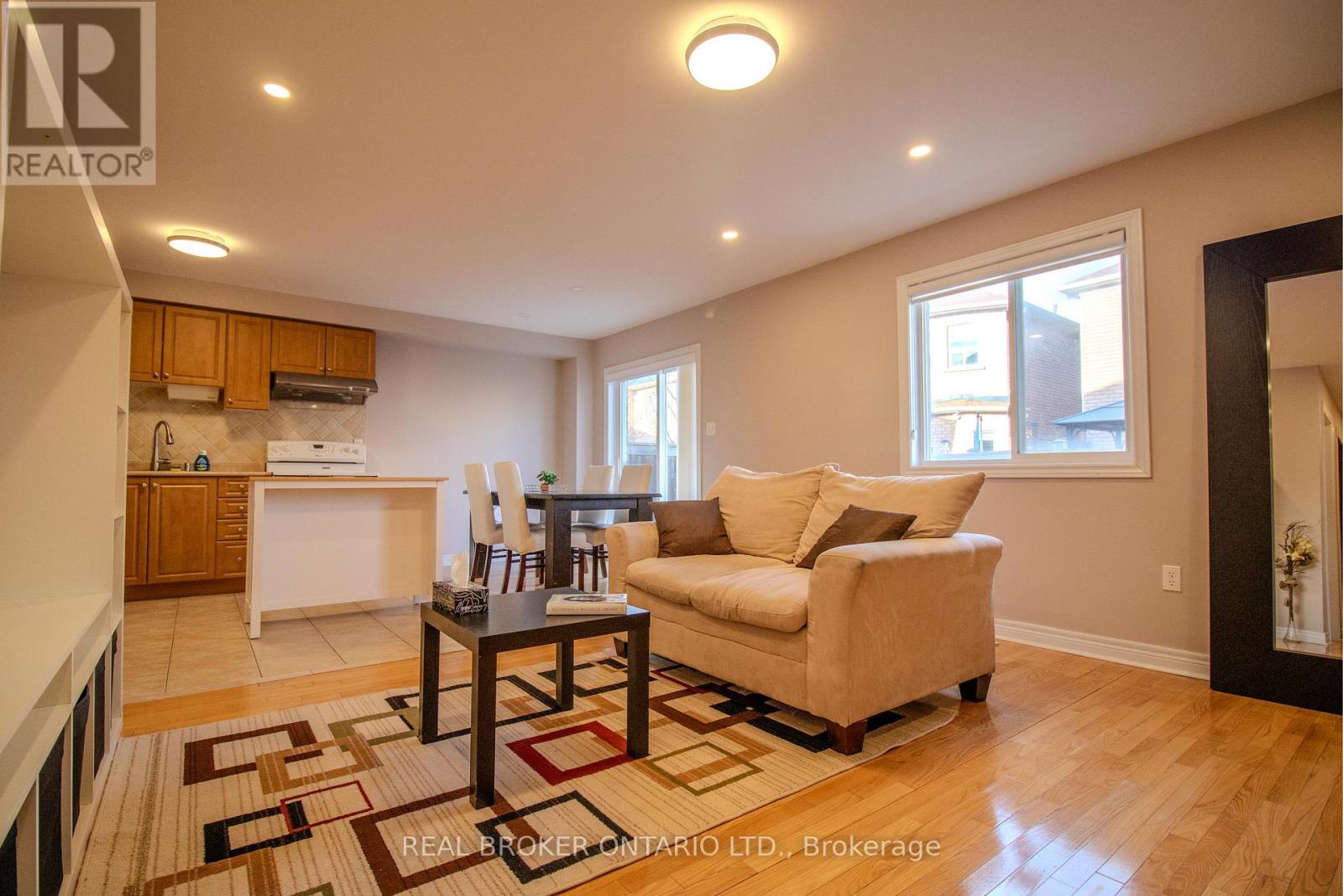 Main - 2 Sir Jacobs Crescent, Brampton, Ontario  L7A 3T4 - Photo 2 - W12924810